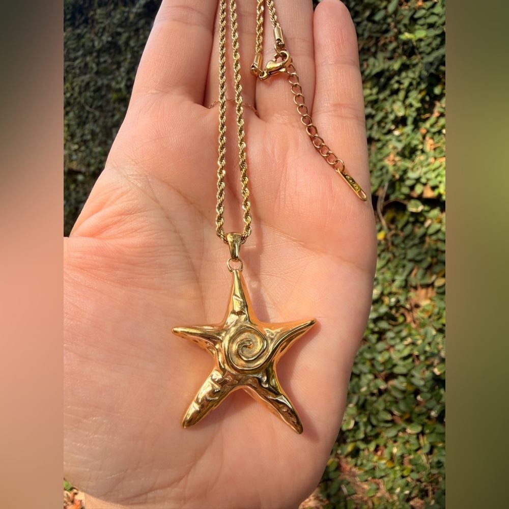 Gold Starfish Pendant Necklace Waterproof Stainless Steel - Picture 3 of 5